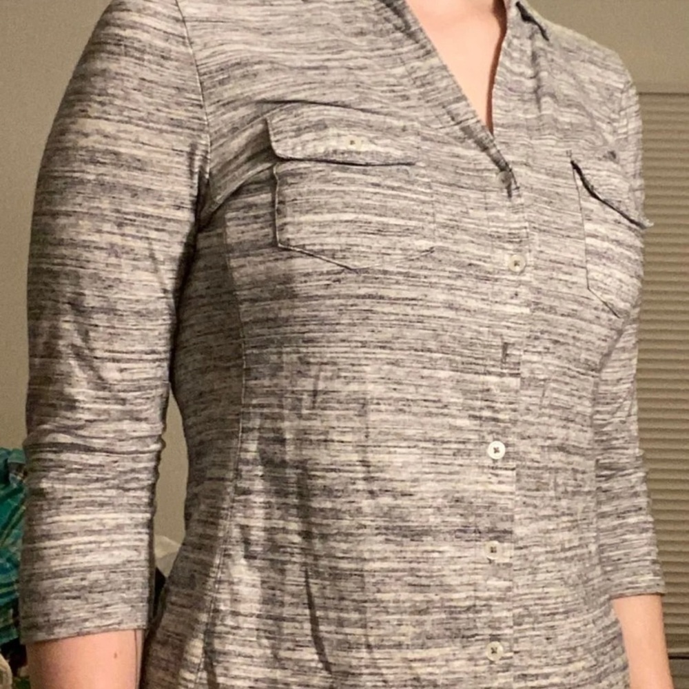 Gray 3/4 shirt